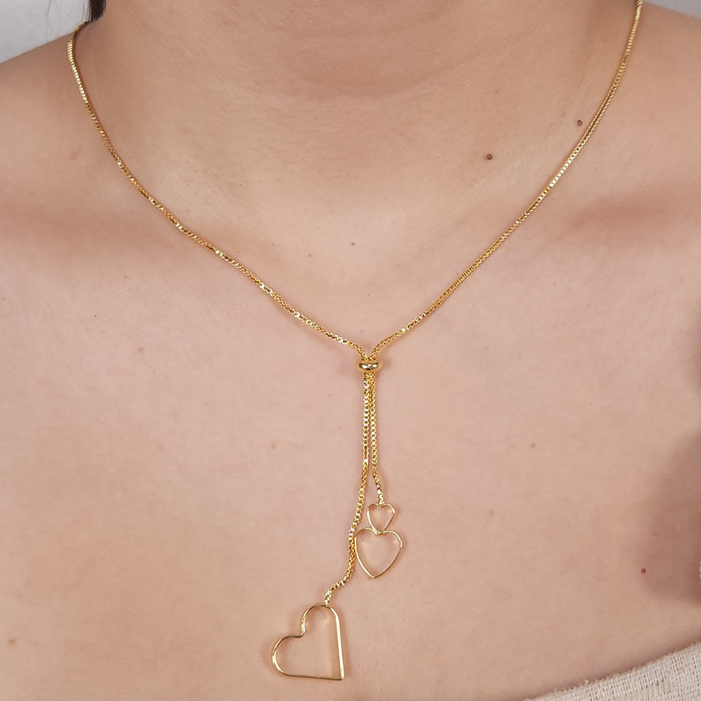 Gargantilha gravatinha coração vazado