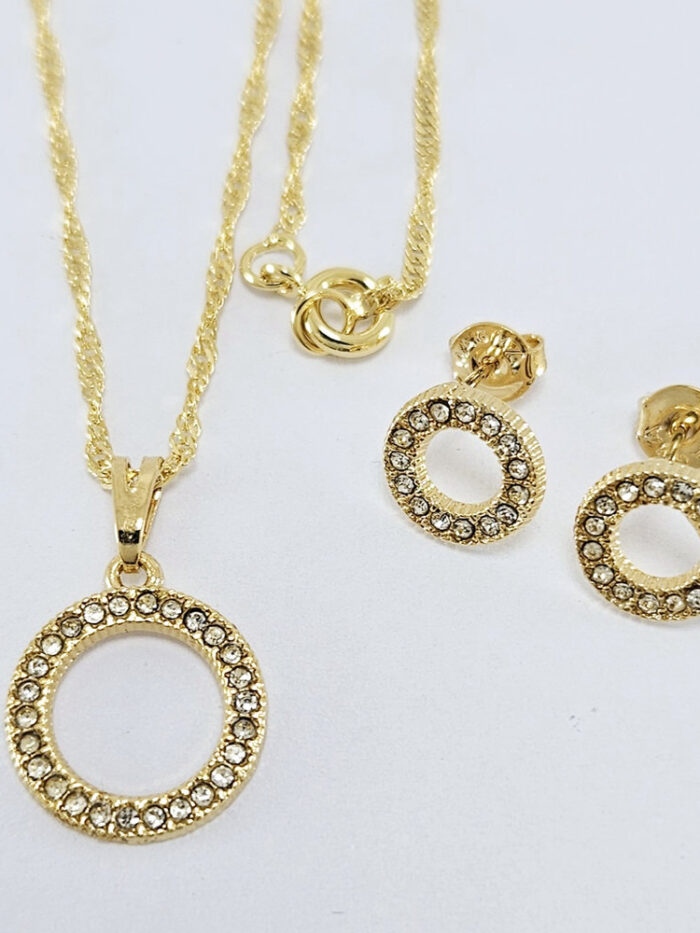 Conjunto circular vazado cravejado em zircônia