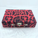 Maleta vermelha detalhe preto