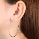 Brinco argola fio chapeado