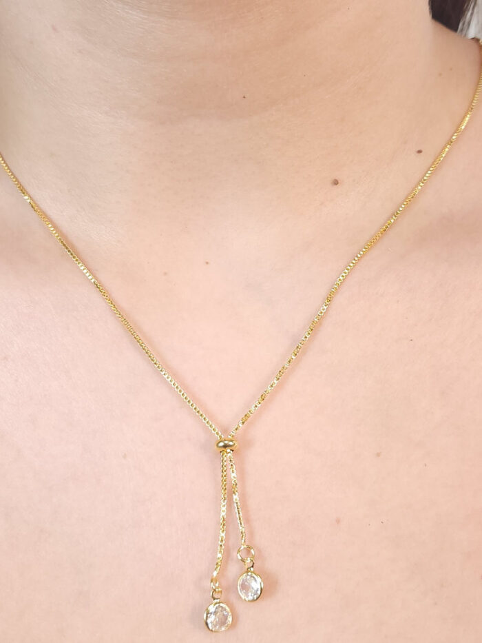 Gargantilha gravatinha com pontos de luz