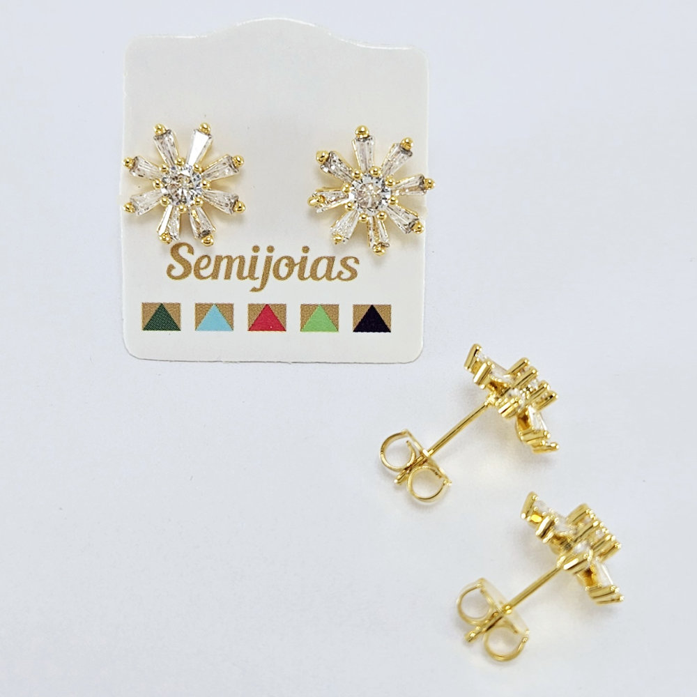 Brinco flor com pedra cristal