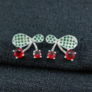 Brinco cereja detalhe cravejado