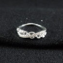 Anel dois fios cravejado e corrente