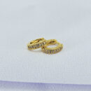 Brinco argolinha cravejada