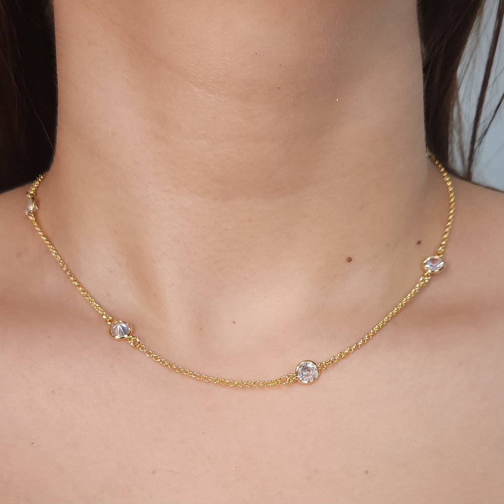 Gargantilha chocker elos português com pontos de luz
