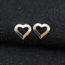 Brinco coração vazado