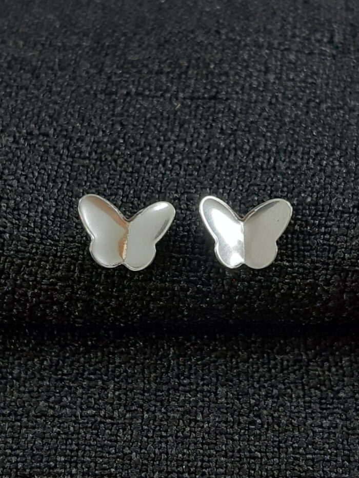 Brinco borboleta chapeada lisa