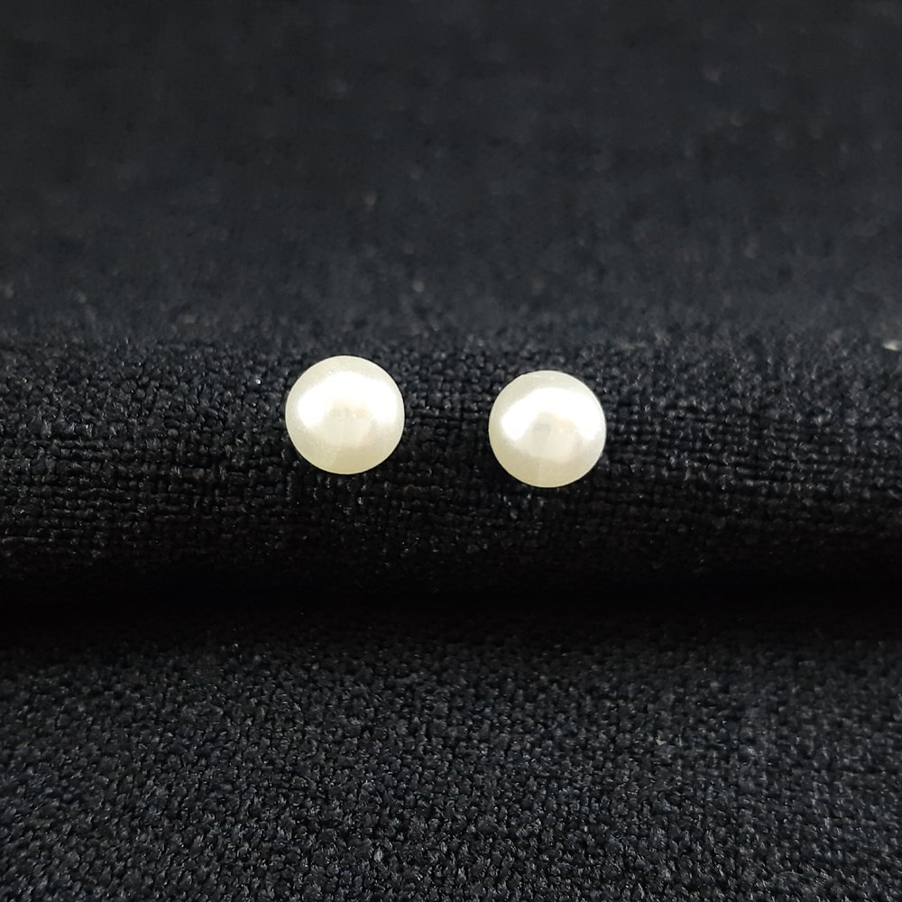 Brinco pérola com base prata