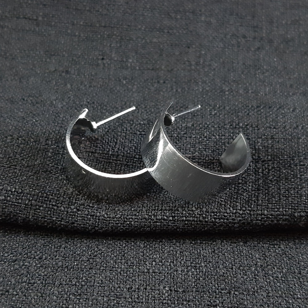 Argola faixa quadrada chapeado