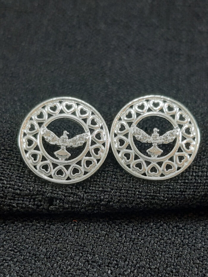 Brinco redondo espirito santo cravejado e vazado