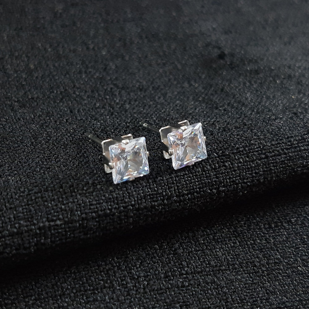 Brinco ponto de luz quadrado