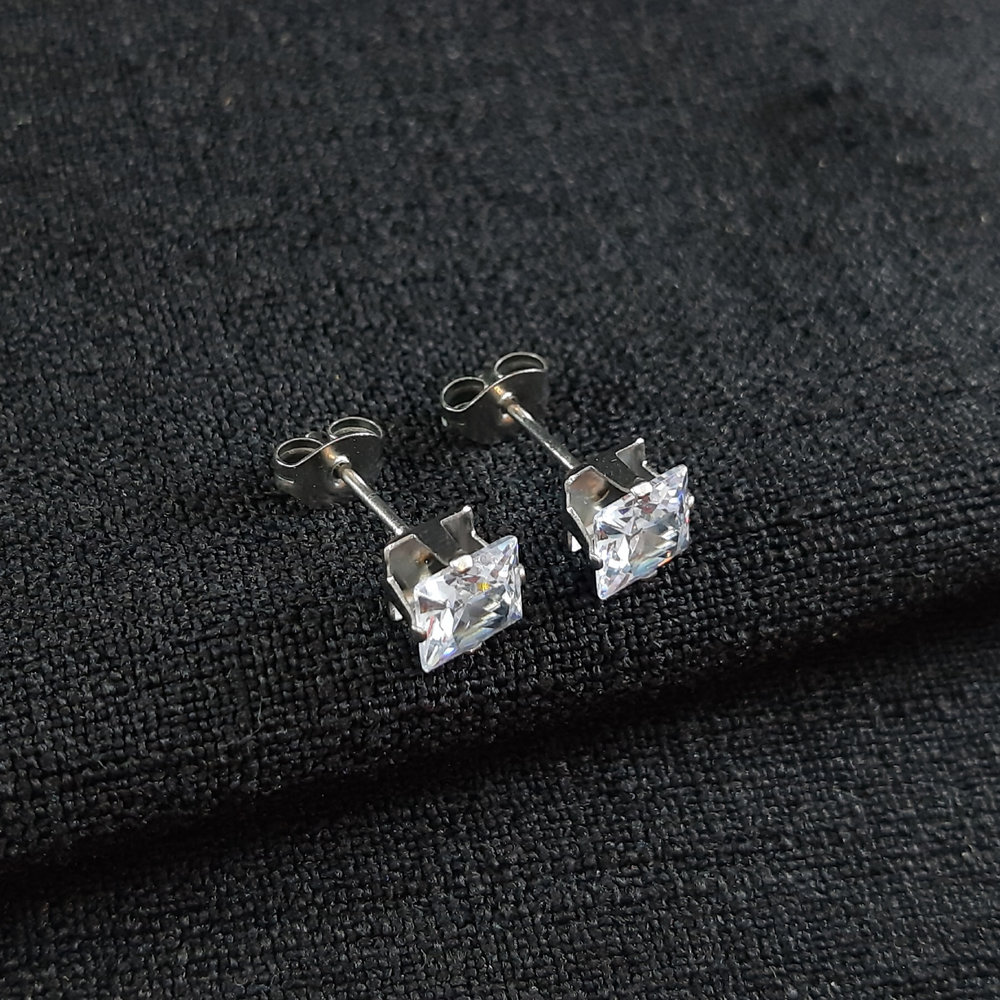 Brinco ponto de luz quadrado - Imagem 2