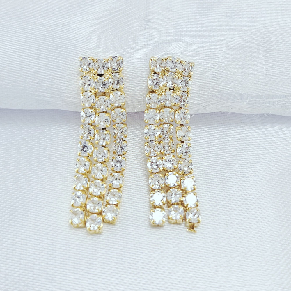 Brinco fios triplos com strass cristal - Imagem 2