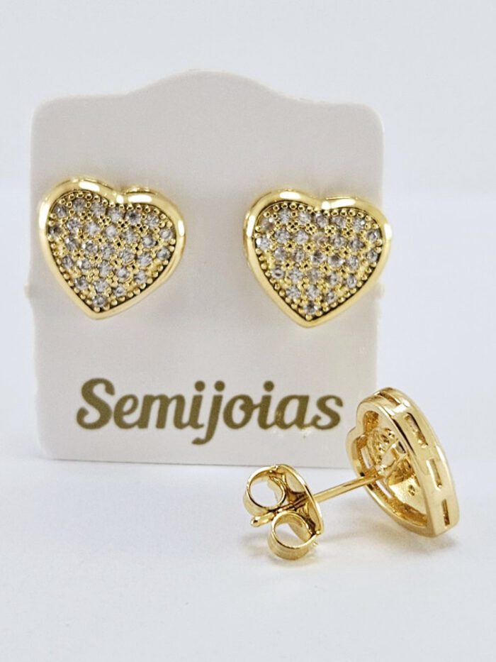Brinco coração cravejado com microzircônias