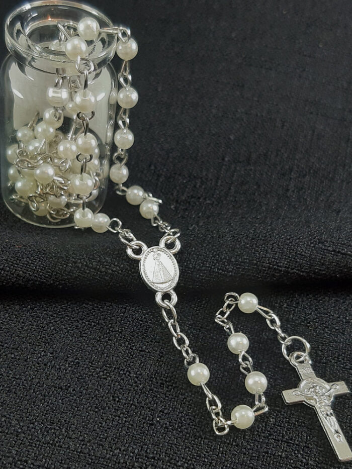 Terço com pedras cristal