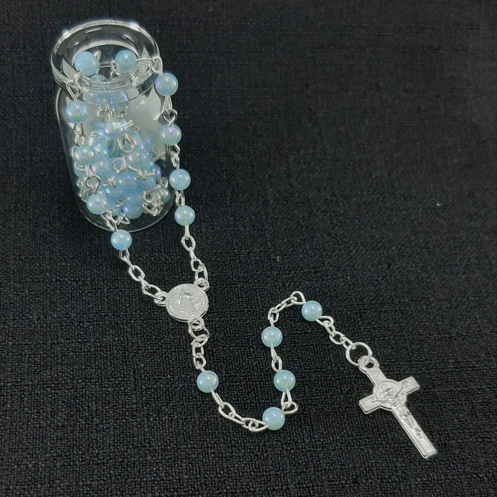 Terço com pedras e medalha de são bento