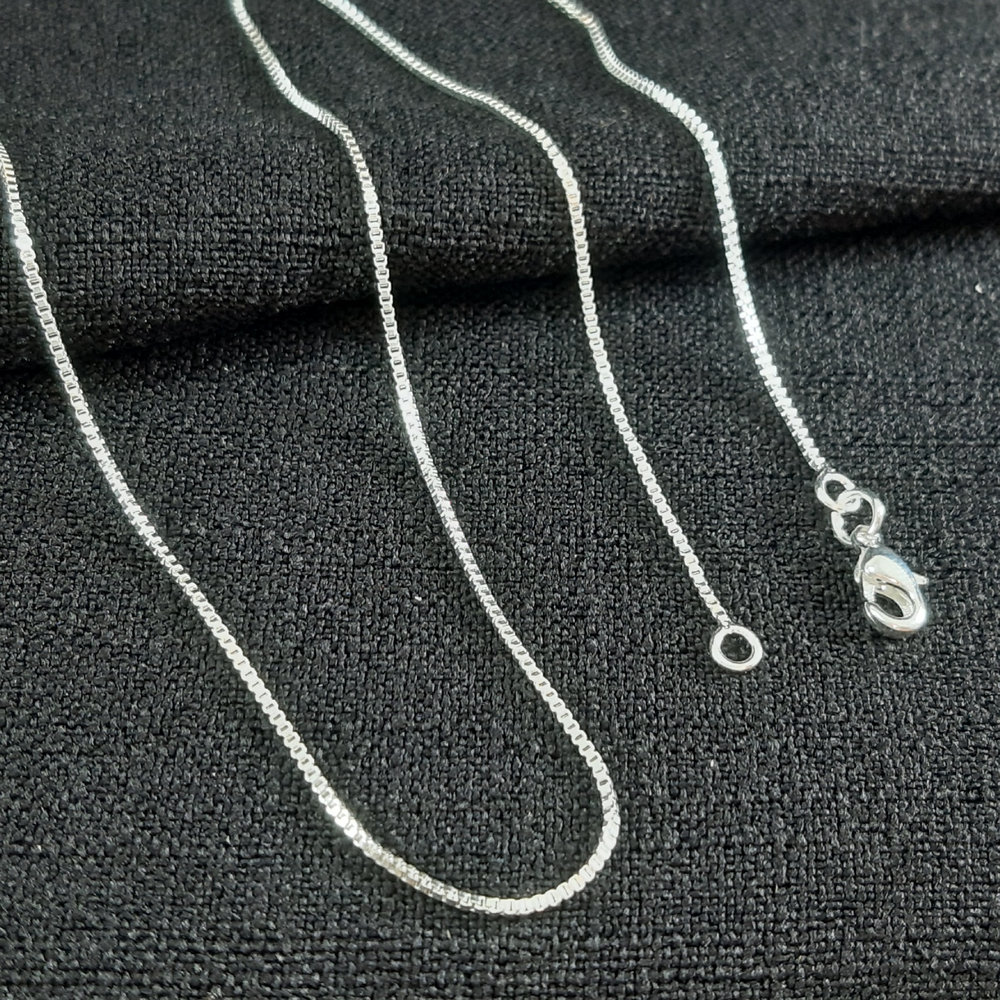 Gargantilha veneziana prateada