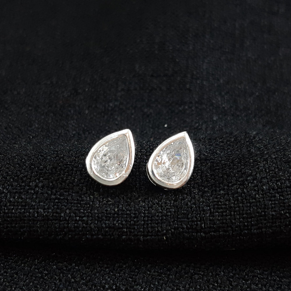 Brinco ponto de luz gota