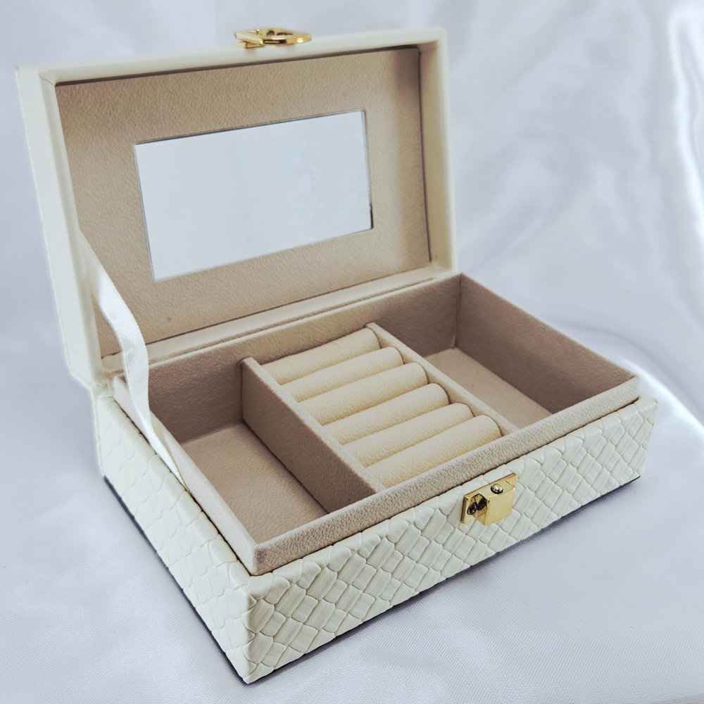 Estojo porta joias off whiter - Imagem 2