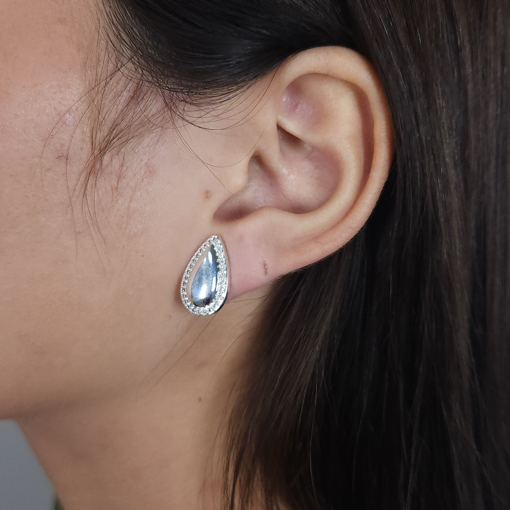 Brinco de pressão gota borda cravejada