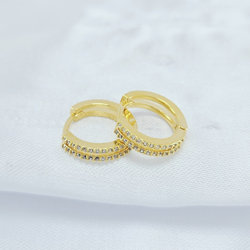 Brinco argola fio duplo cravejado