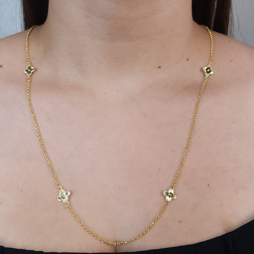 Gargantilha longuinho trevos detalhados