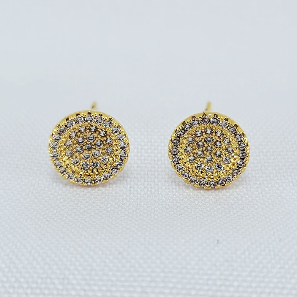 Brinco redondo cravejado