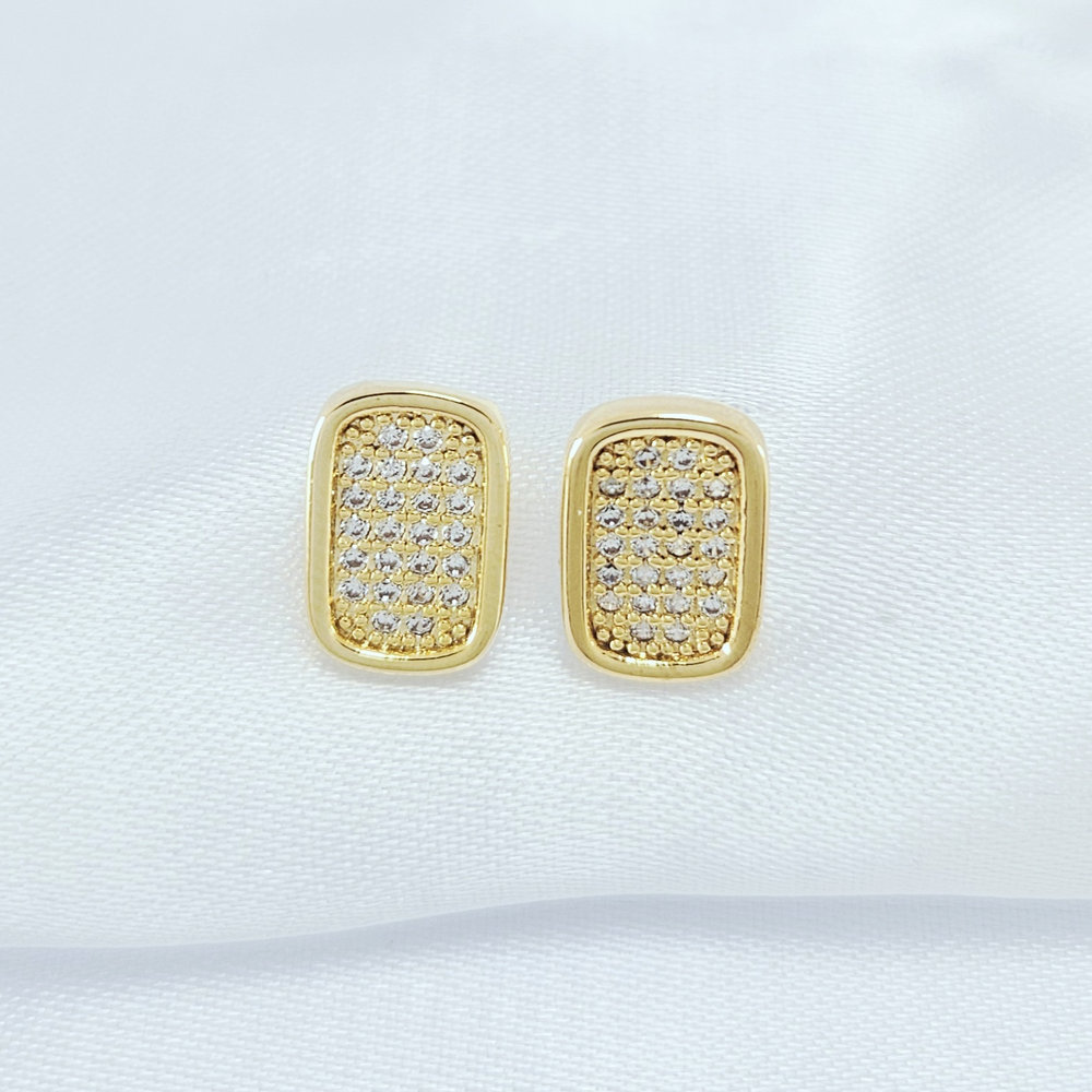 Brinco retangular cravejado com borda dourada