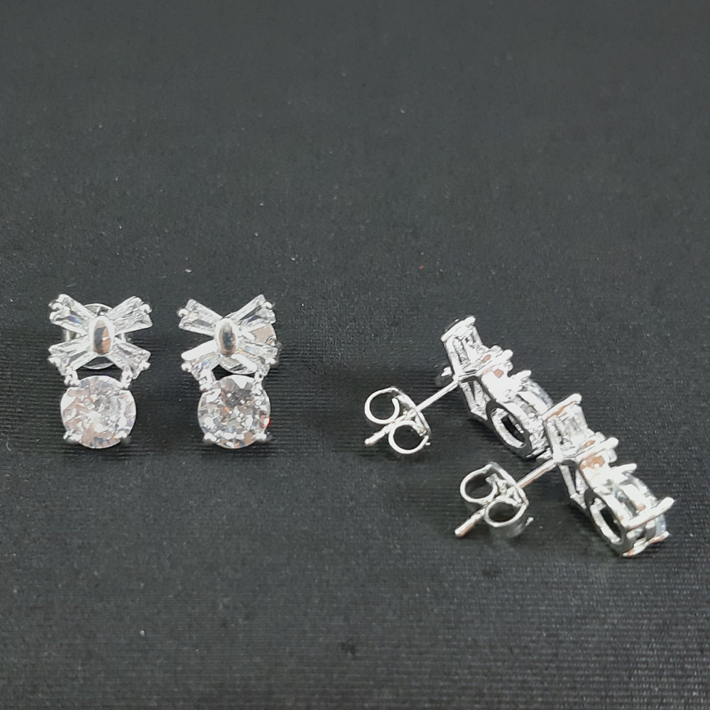 Brinco de laço com ponto de luz