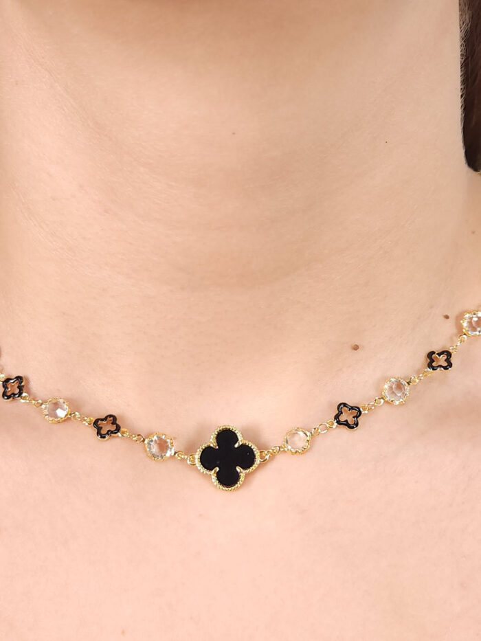 Gargantilha chocker trevo preto detalhe ponto de luz cristal