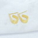 Brinco estilo vírgula dourado