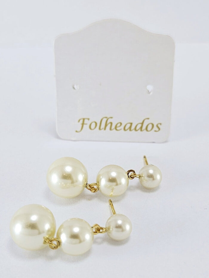 Brinco pérola tripla