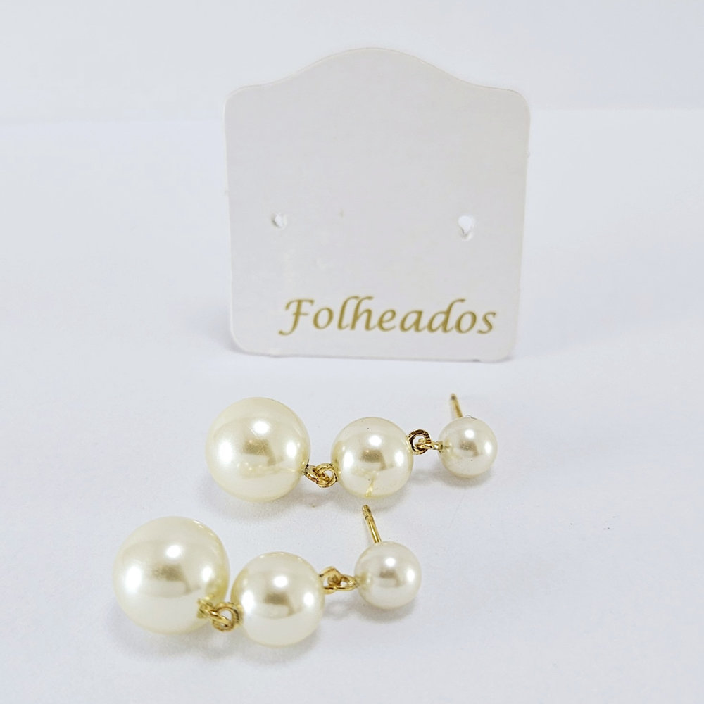 Brinco pérola tripla