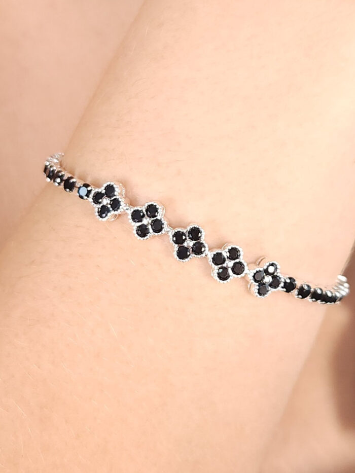 Pulseira pedra baguete com trevo preto