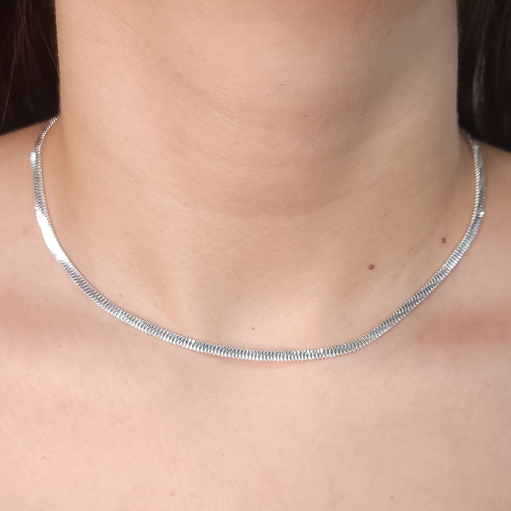 Gargantilha chocker malha