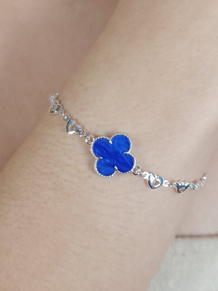 Pulseira elos corações com trevo borda detalhado