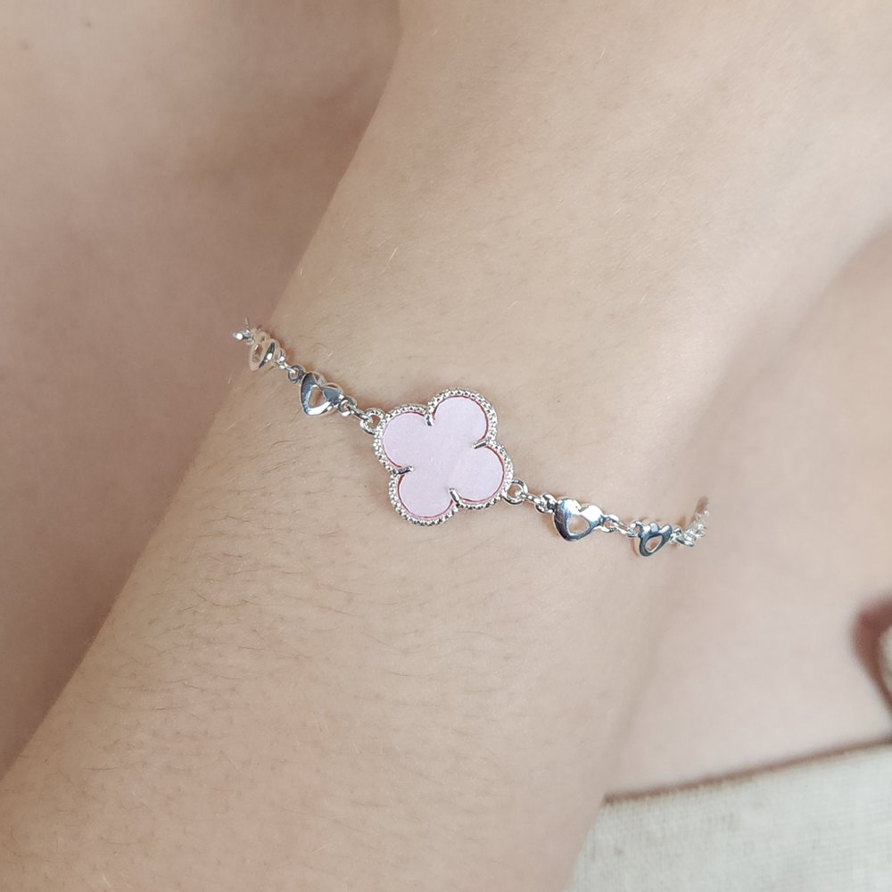 Pulseira elos corações com trevo borda detalhado - Imagem 4