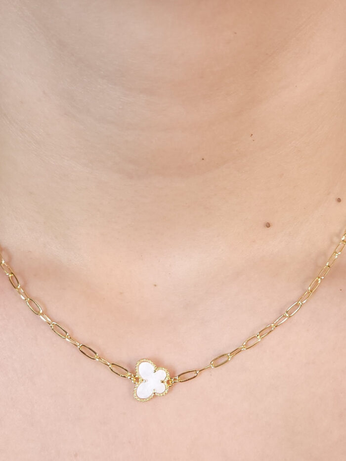 Choker elos cartier e torcido com borboleta branca