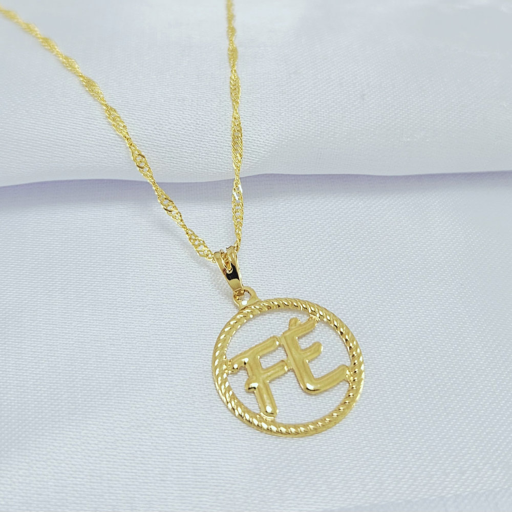 Gargantilha círculo com nome FÉ