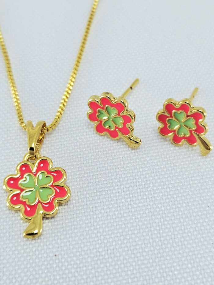 Conjunto infantil trevo colorido