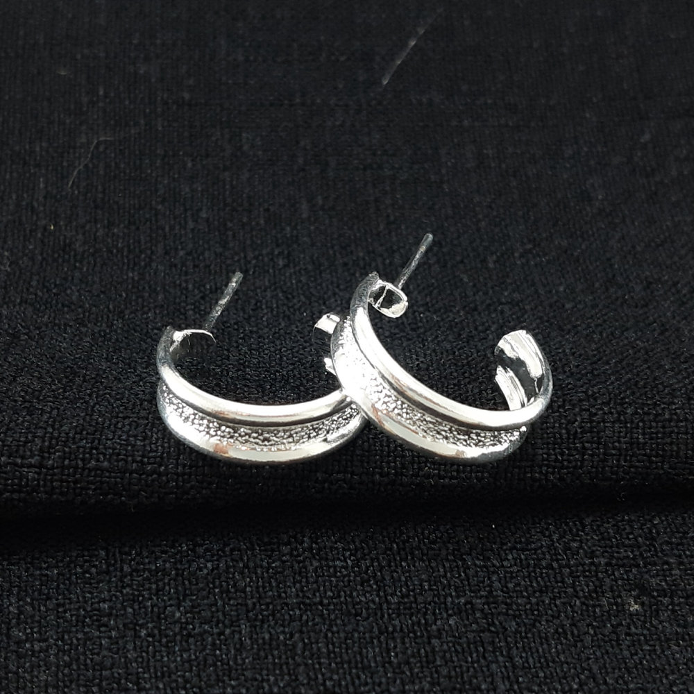 Argola detalhe fosco borda boleada