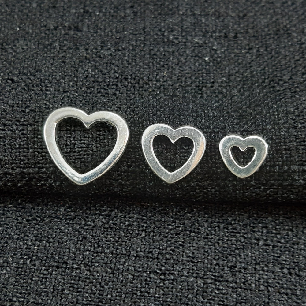 Trio de brinco coração vazado prateado