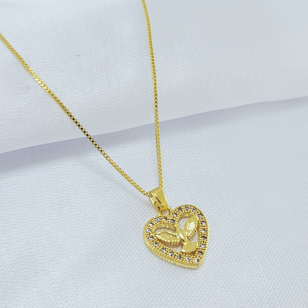 Gargantilha espírito santo com coração vazado cravejado