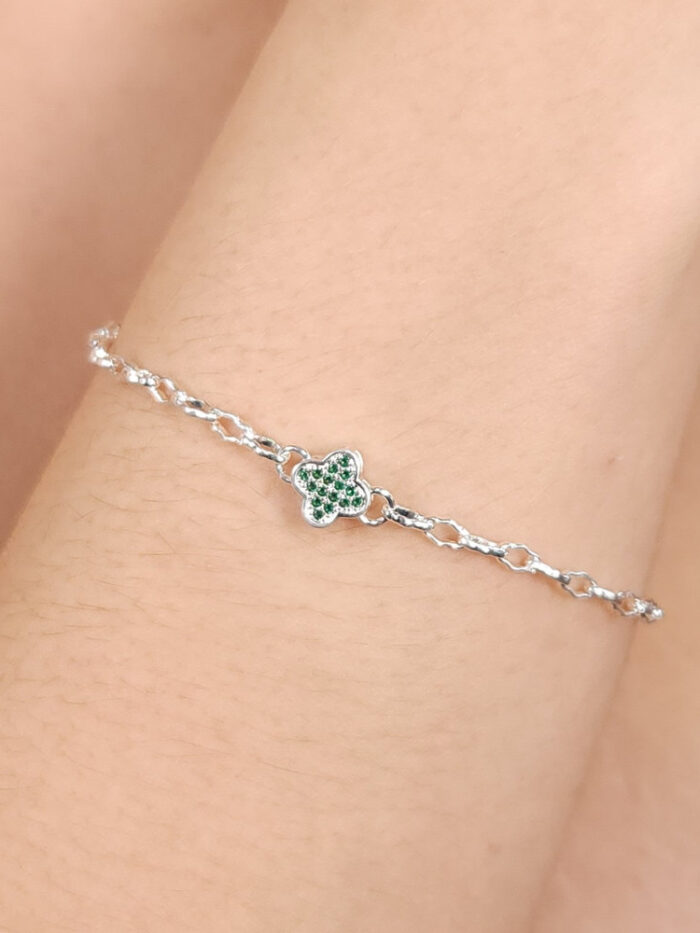 Pulseira trevo elos vazados