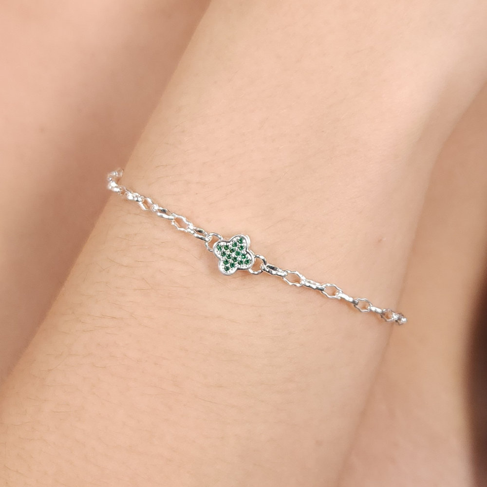Pulseira trevo elos vazados