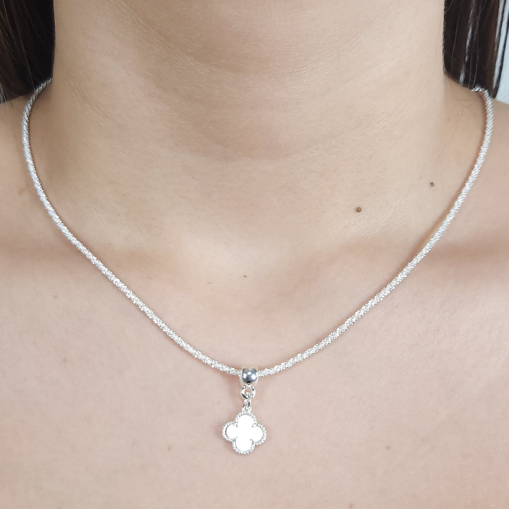 Garagantilha chocker trevo com elos trançados - Imagem 3