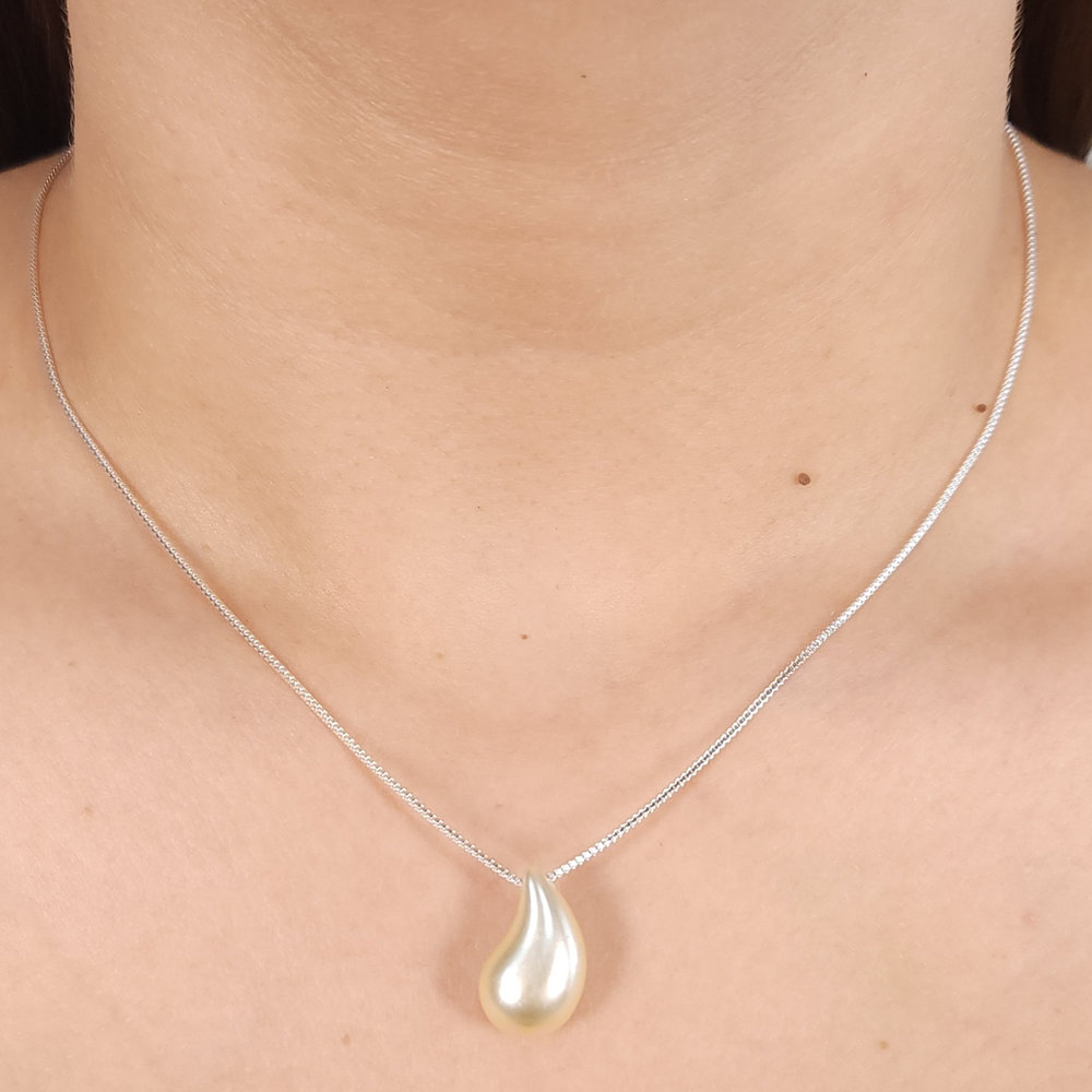 Gargantilha com gota pérola maior