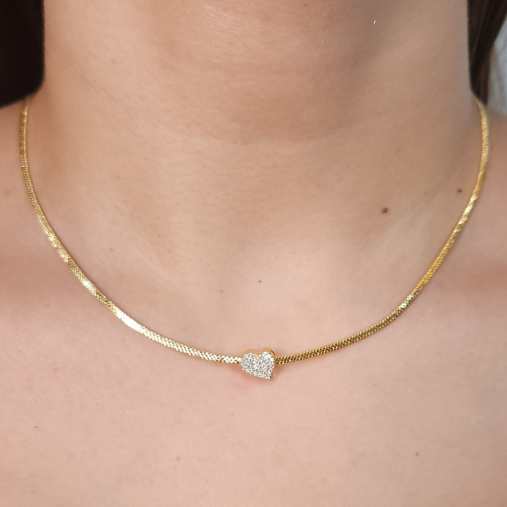 Choker malha com coração cravejado