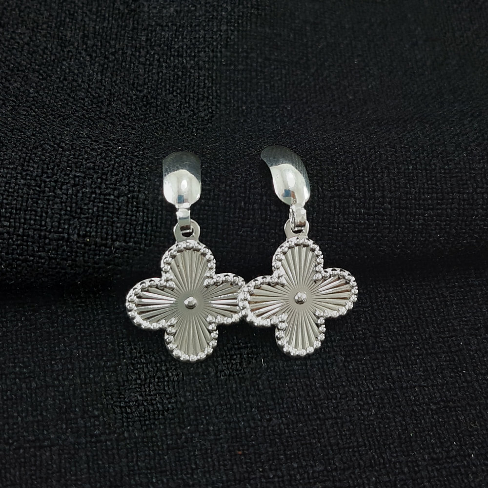 Brinco base baleado trevo